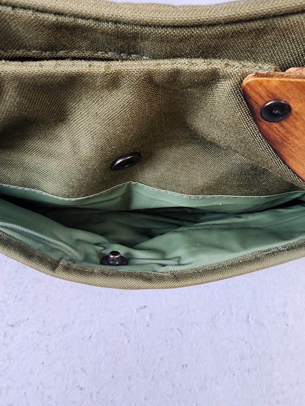 VTG Sassy Olive Canvas Shoulder Bag  Women's Tote Suede Zip Utility Wood - Picture 4 of 11